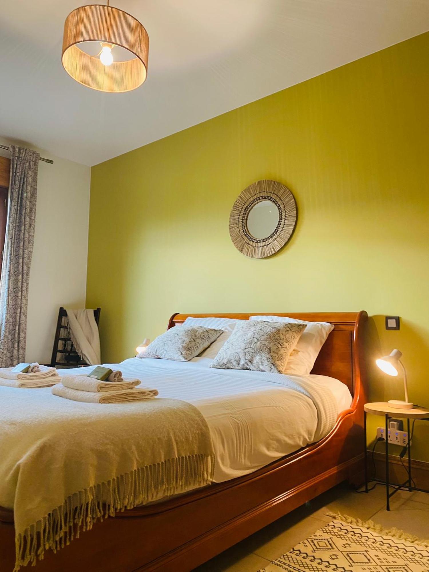 Le Hibou Heureux Bed & Breakfast Bezenac ภายนอก รูปภาพ